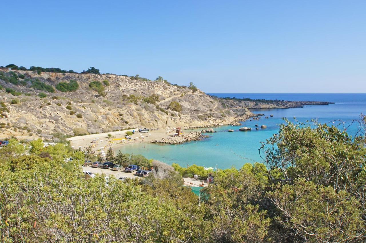 Villa Oceania - Beachfront Paralimni Exteriér fotografie